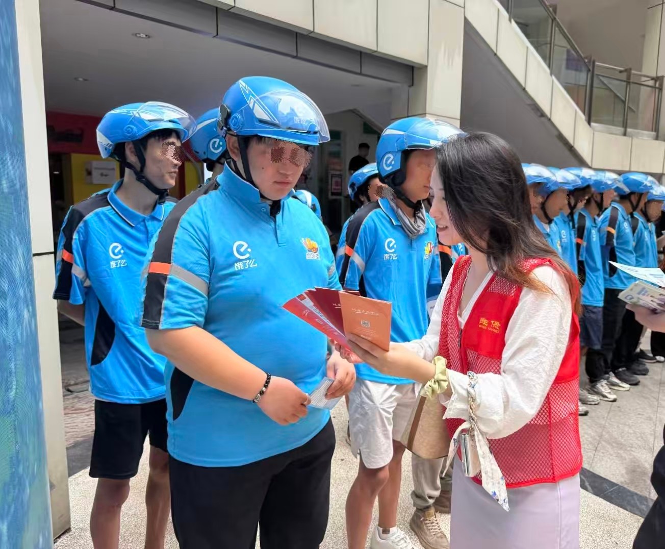 c5dcc337-6c7c-48c2-9f72-6cf8bec19400.jpg